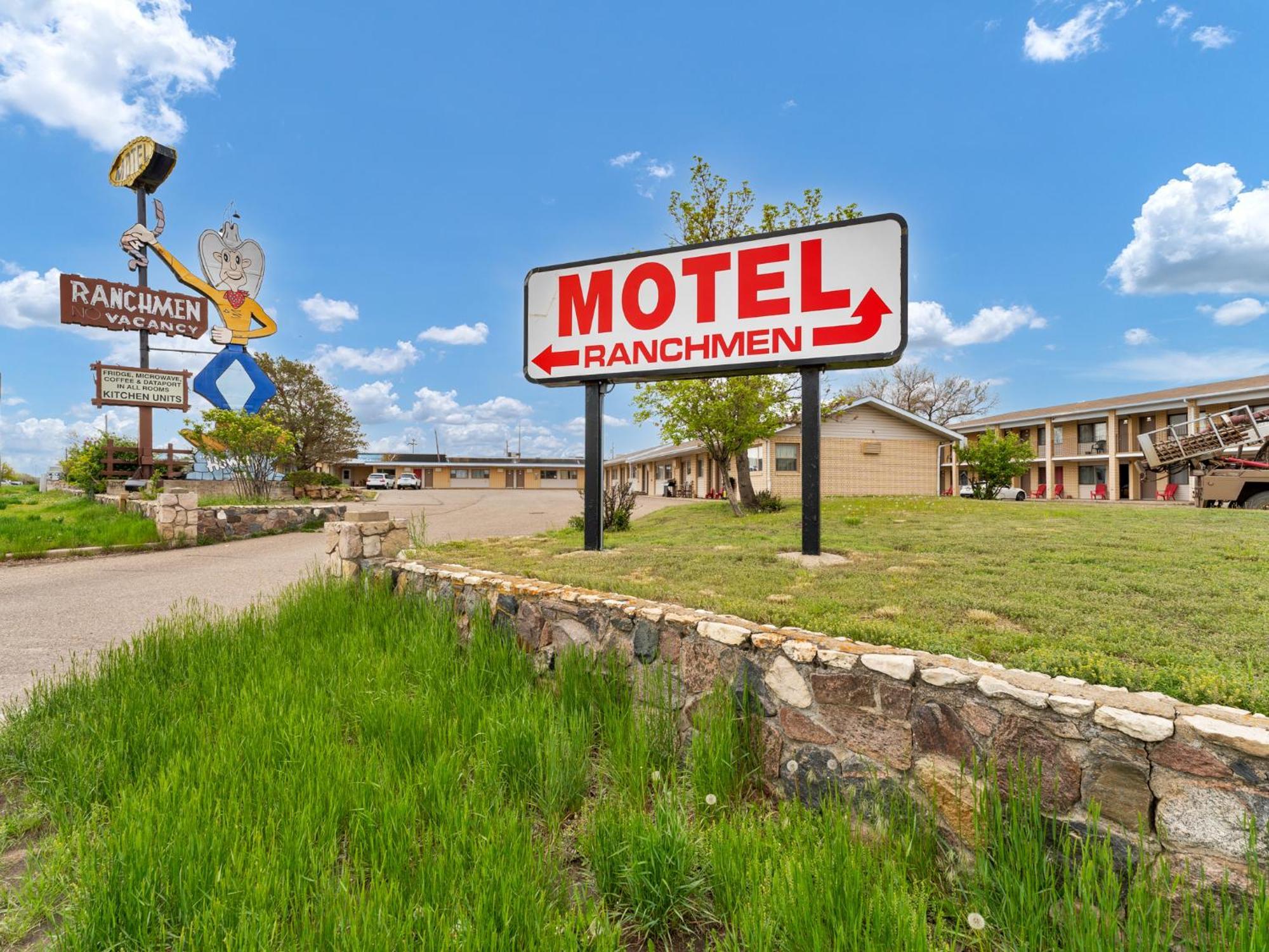 Ranchmen Motel Медисин-Хат Экстерьер фото