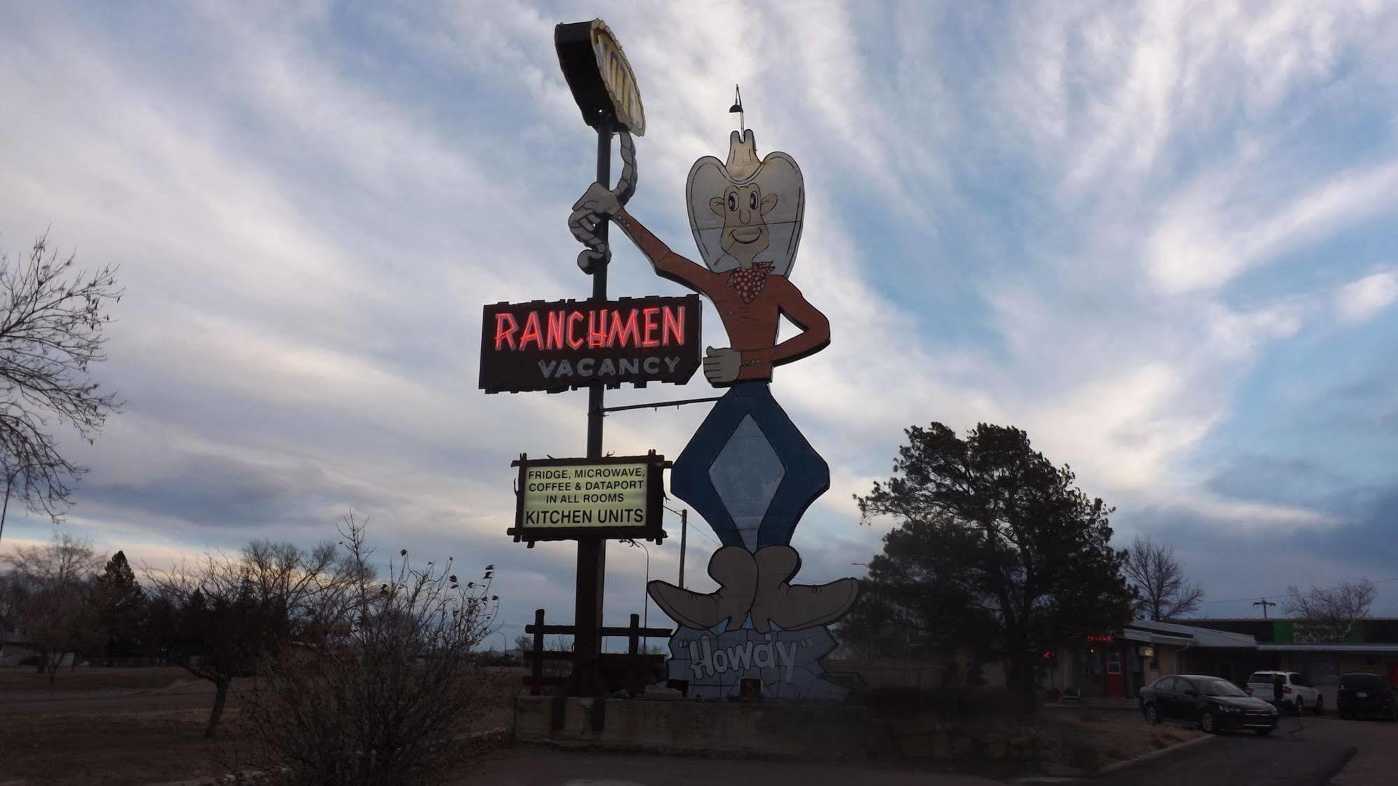 Ranchmen Motel Медисин-Хат Экстерьер фото